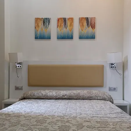 ホテル Csi Group - Metropoli 3*